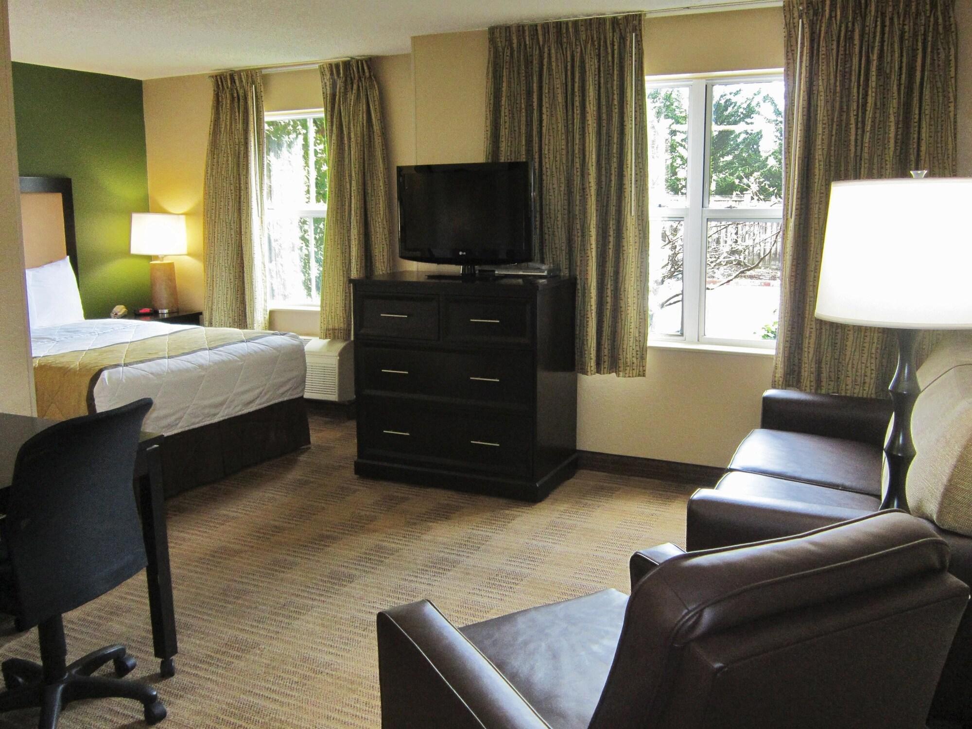 เอ็กซ์เทนด์ สเตย์ อเมริกา ดีทรอยต์ โนวี ออร์ชาร์ด ฮิลล์ เพลซ Hotel Northville ภายนอก รูปภาพ