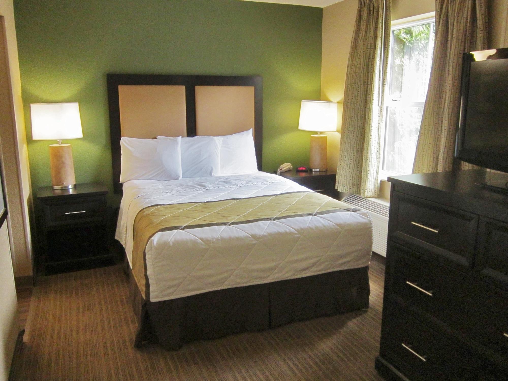 เอ็กซ์เทนด์ สเตย์ อเมริกา ดีทรอยต์ โนวี ออร์ชาร์ด ฮิลล์ เพลซ Hotel Northville ภายนอก รูปภาพ