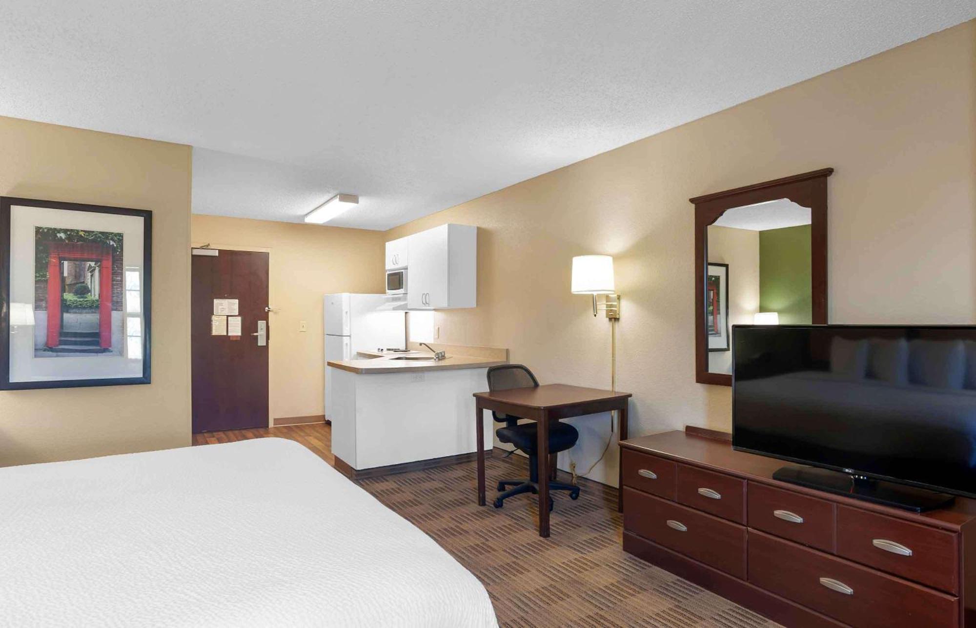 เอ็กซ์เทนด์ สเตย์ อเมริกา ดีทรอยต์ โนวี ออร์ชาร์ด ฮิลล์ เพลซ Hotel Northville ภายนอก รูปภาพ
