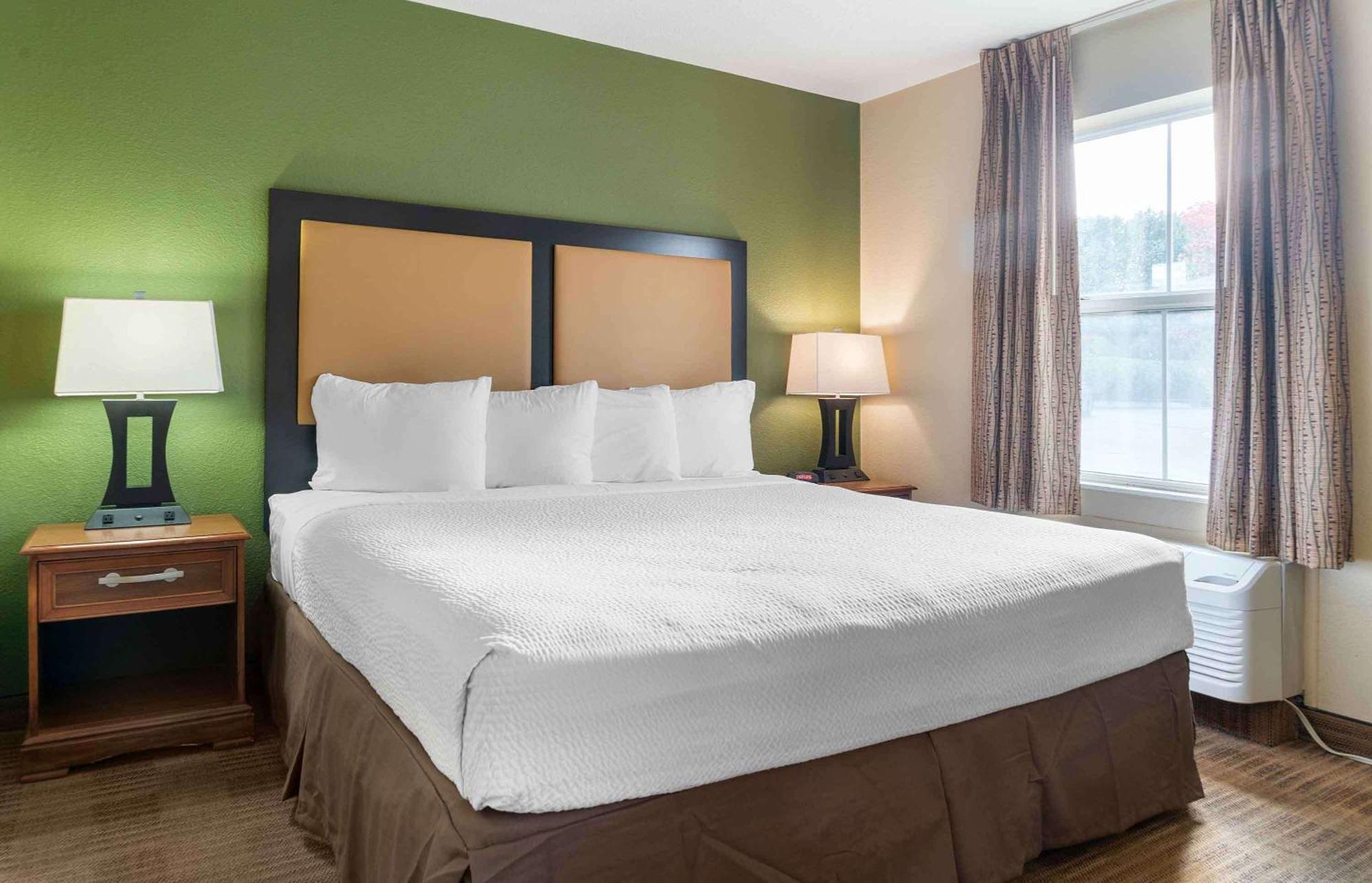 เอ็กซ์เทนด์ สเตย์ อเมริกา ดีทรอยต์ โนวี ออร์ชาร์ด ฮิลล์ เพลซ Hotel Northville ภายนอก รูปภาพ