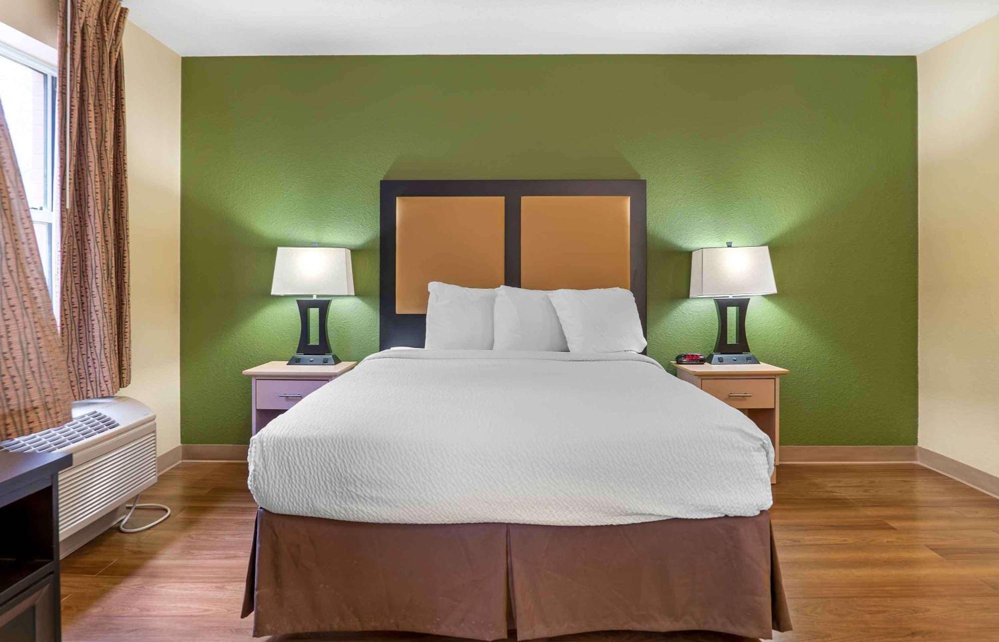 เอ็กซ์เทนด์ สเตย์ อเมริกา ดีทรอยต์ โนวี ออร์ชาร์ด ฮิลล์ เพลซ Hotel Northville ภายนอก รูปภาพ