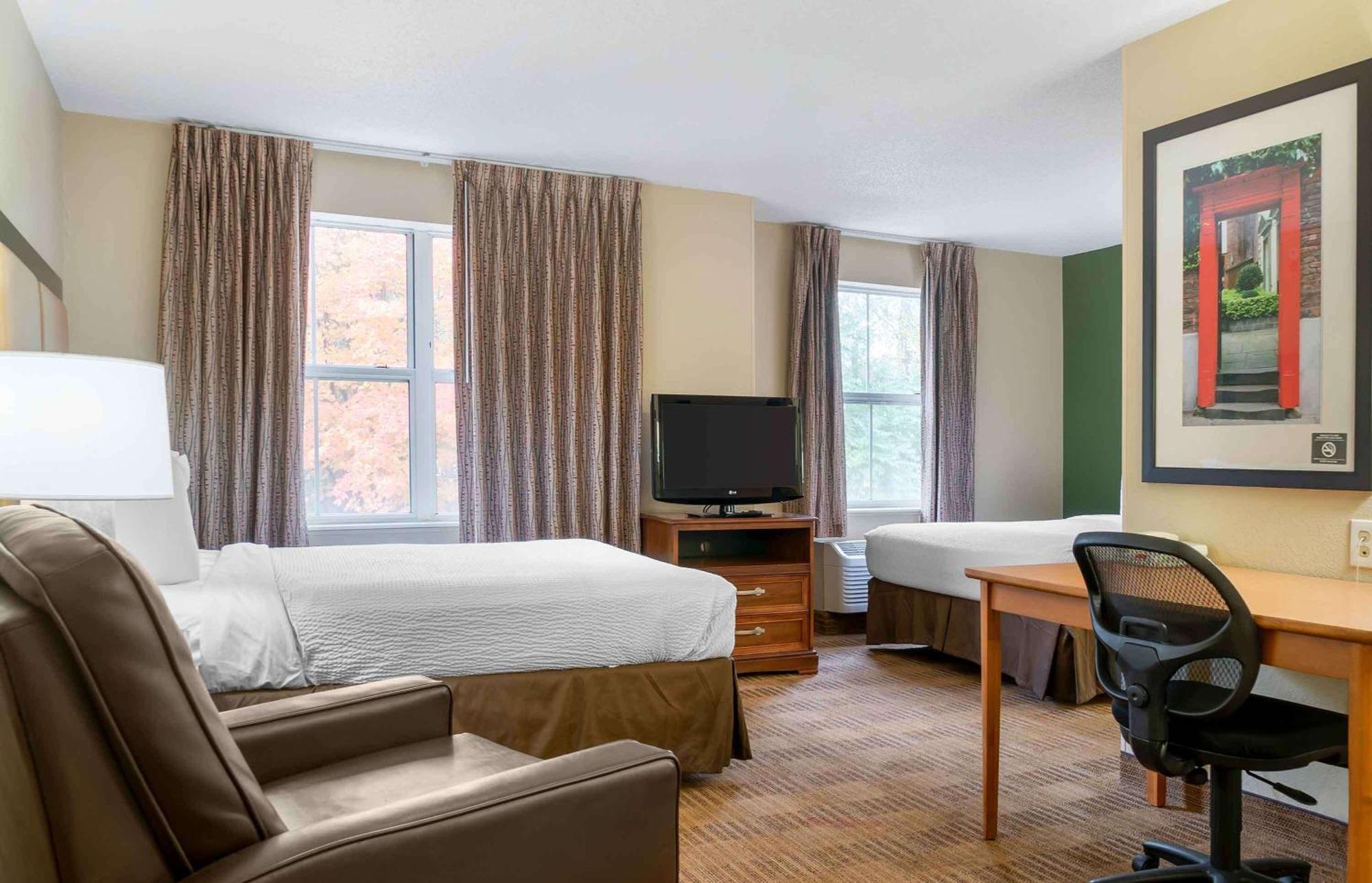 เอ็กซ์เทนด์ สเตย์ อเมริกา ดีทรอยต์ โนวี ออร์ชาร์ด ฮิลล์ เพลซ Hotel Northville ภายนอก รูปภาพ